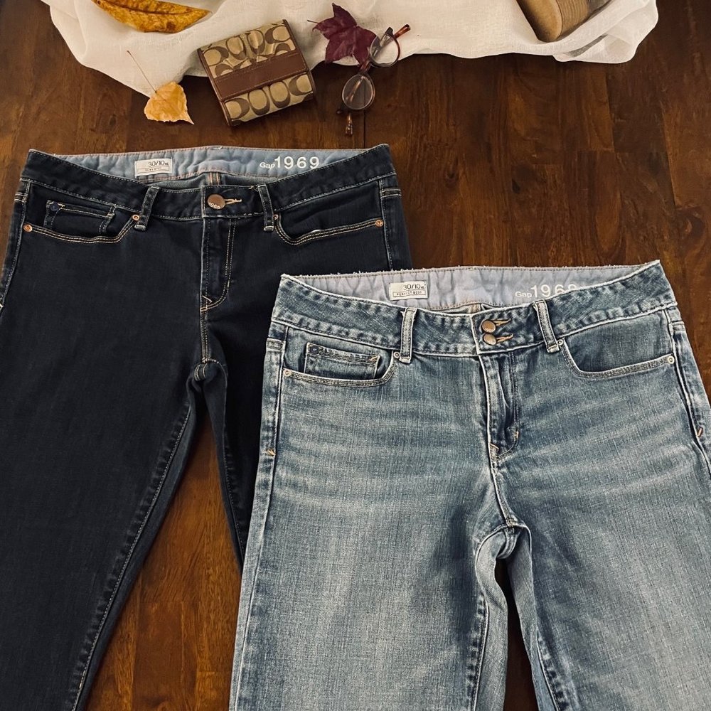 2 Pair GAP Bootcut Jeans - 30 XL